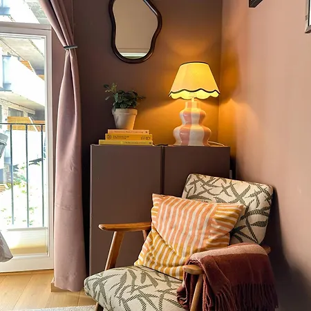 Apartament Groups & Families, Free Parking, Three Bedrooms, Two Baths